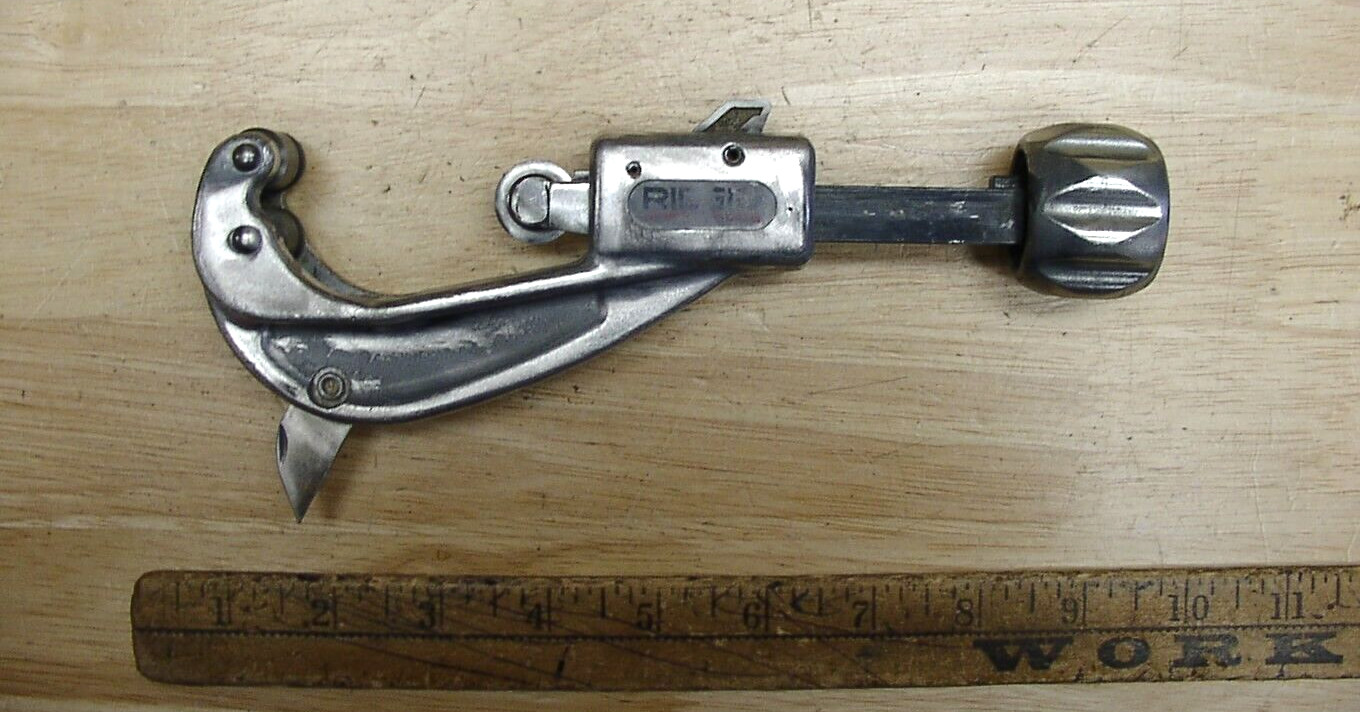 Old Used Tools Ridgid 151 Fast Acting Tubing Cutter,1/4"-1-5/8" O.D. Cap. VGC