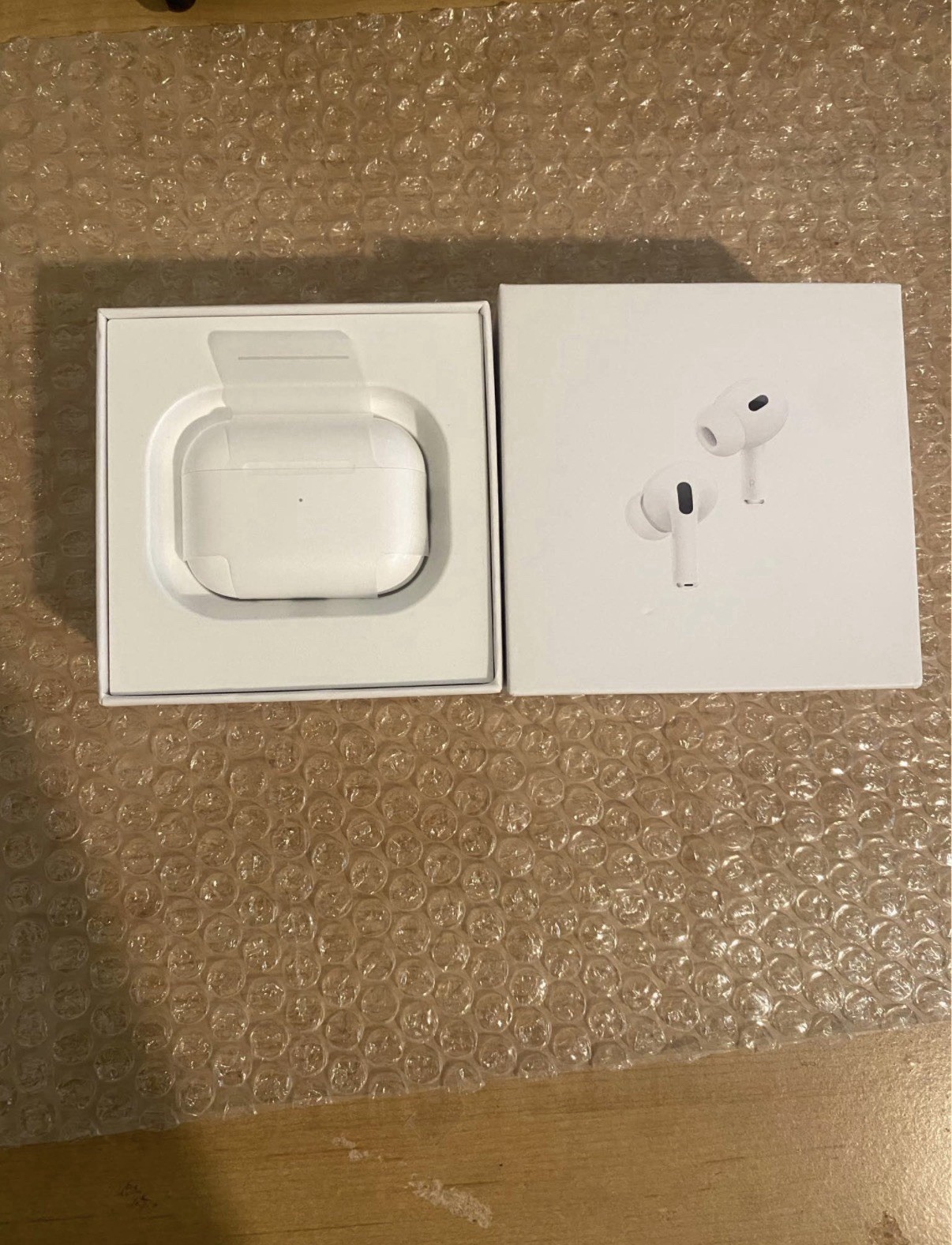 Apple AirPods Pro 2nd Generation with MagSafe Wireless Charging Case (USB‑C)...