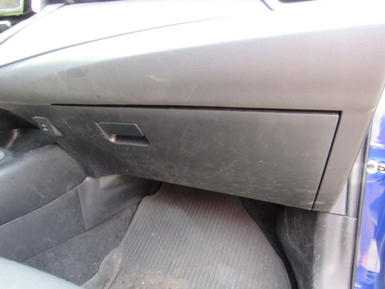 COROLLA   2023 Glove Box 1056843