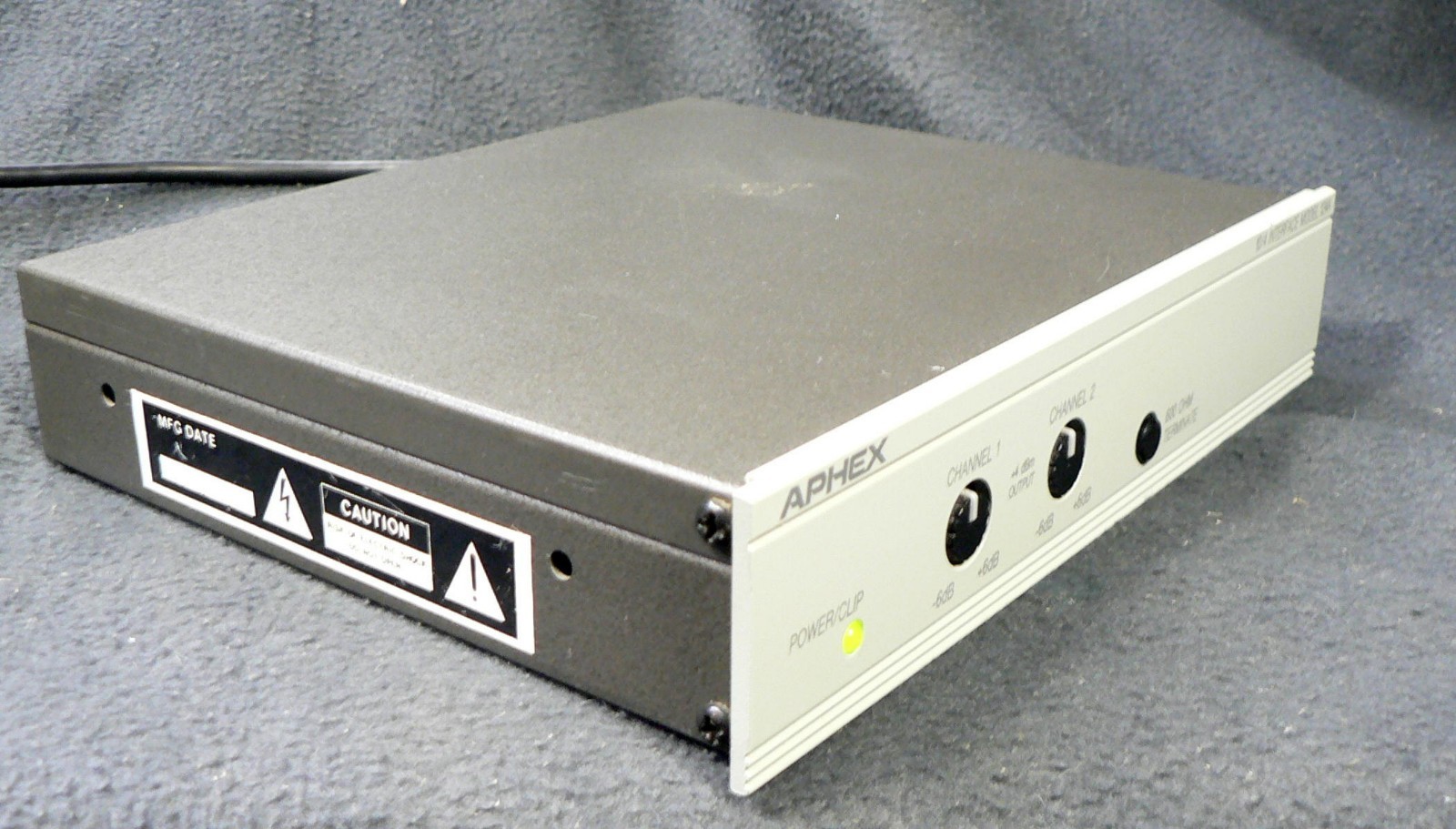 Aphex Model 124A bidirectional audio level interface -10 dBV — +4/+8 dBU