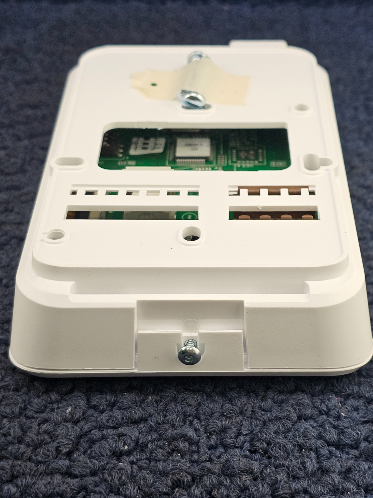 JOHNSON CONTROLS A163818R4G: Surface-Mounted NS8000 Series Network Sensor