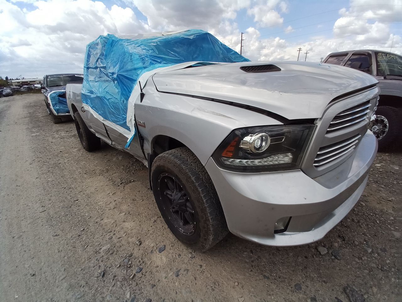 2016 RAM 1500 Air Shutter (12977403