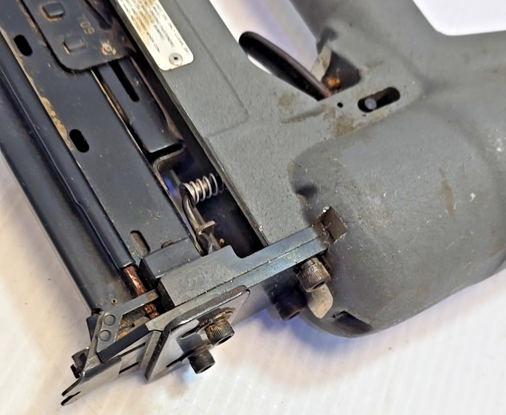 Senco SC1 Senclamp Air Stapler