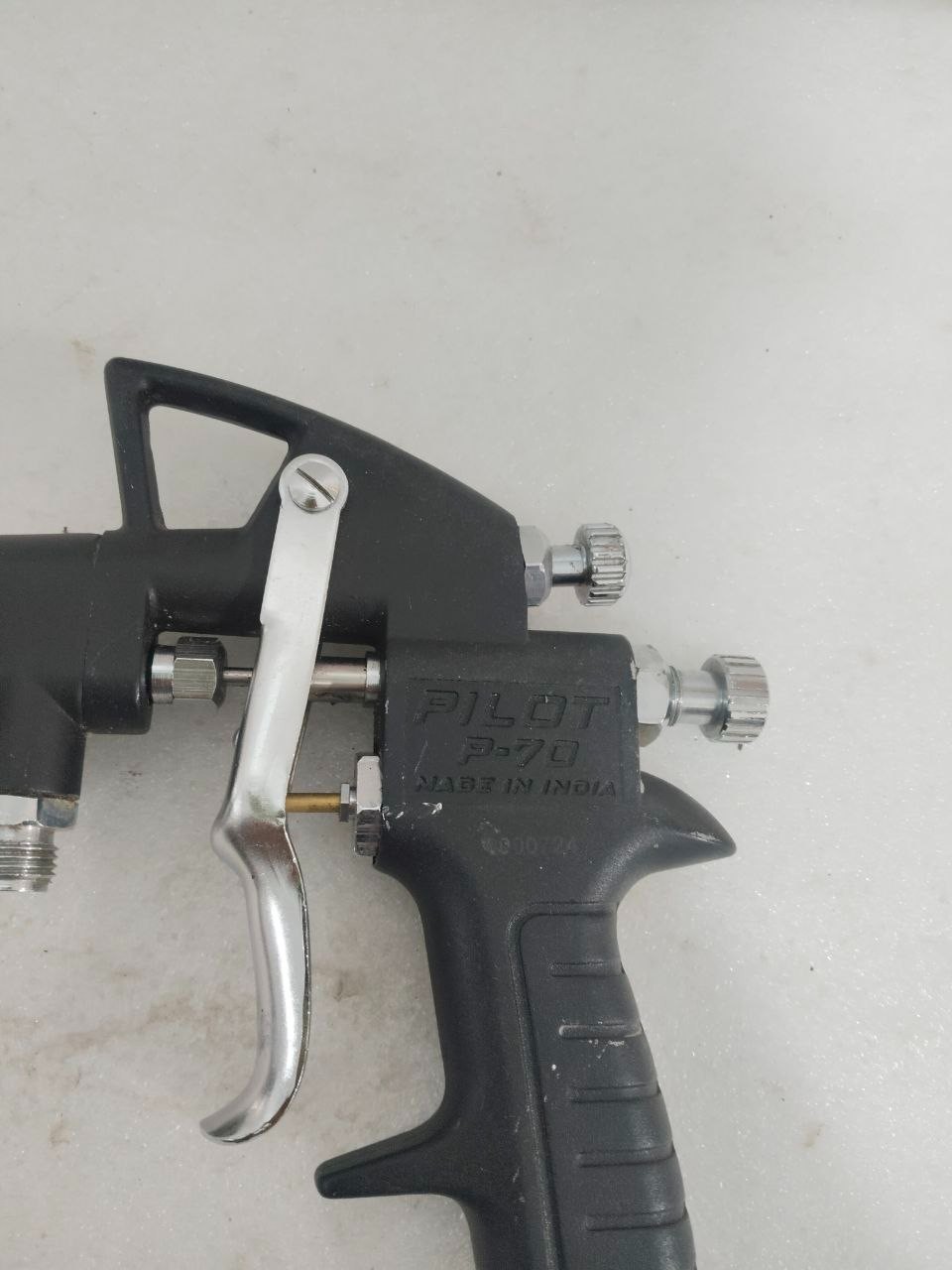 Pilot P-70 Spray Gun for Paint