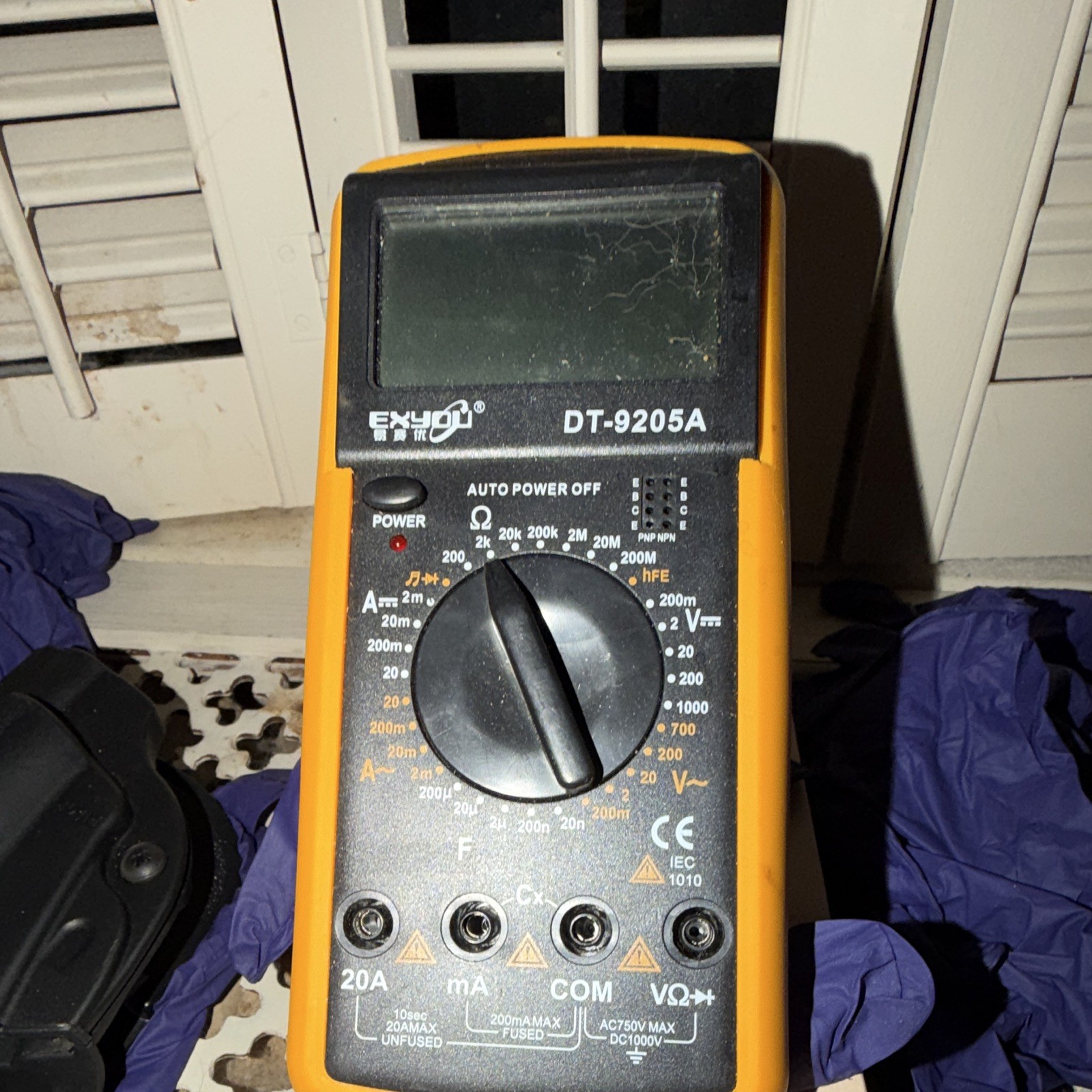 EXYDI DT-9205A Digital Handheld Multimeter 2000 Count Auto Power Off