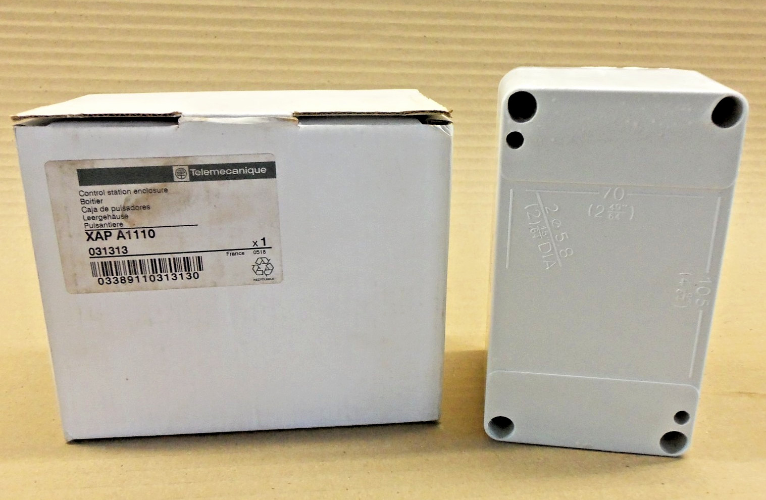 NEW TELEMECANIQUE XAP A1110 INDUSTRIAL CONTROL STATION ENCLOSURE XAPA1110 031313