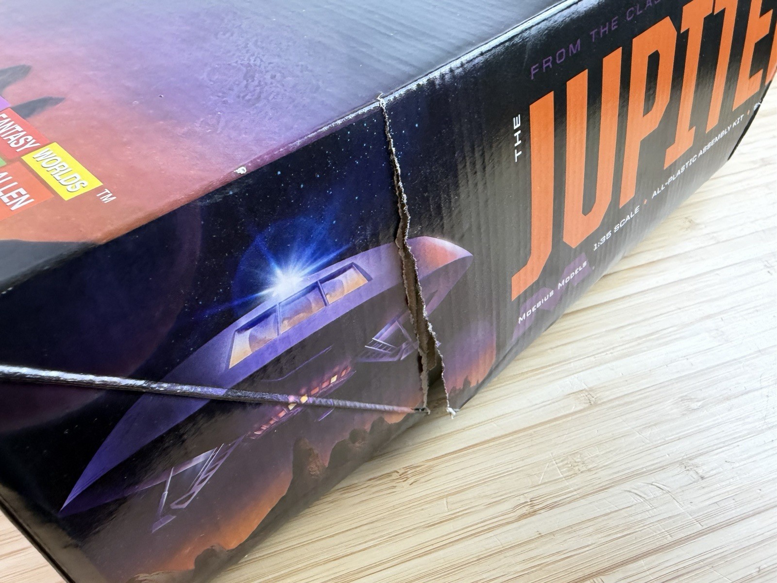 Lost In Space Jupiter 2 Model Kit #913 Moebius Models 1:35 SCALE ~NEW in BOX