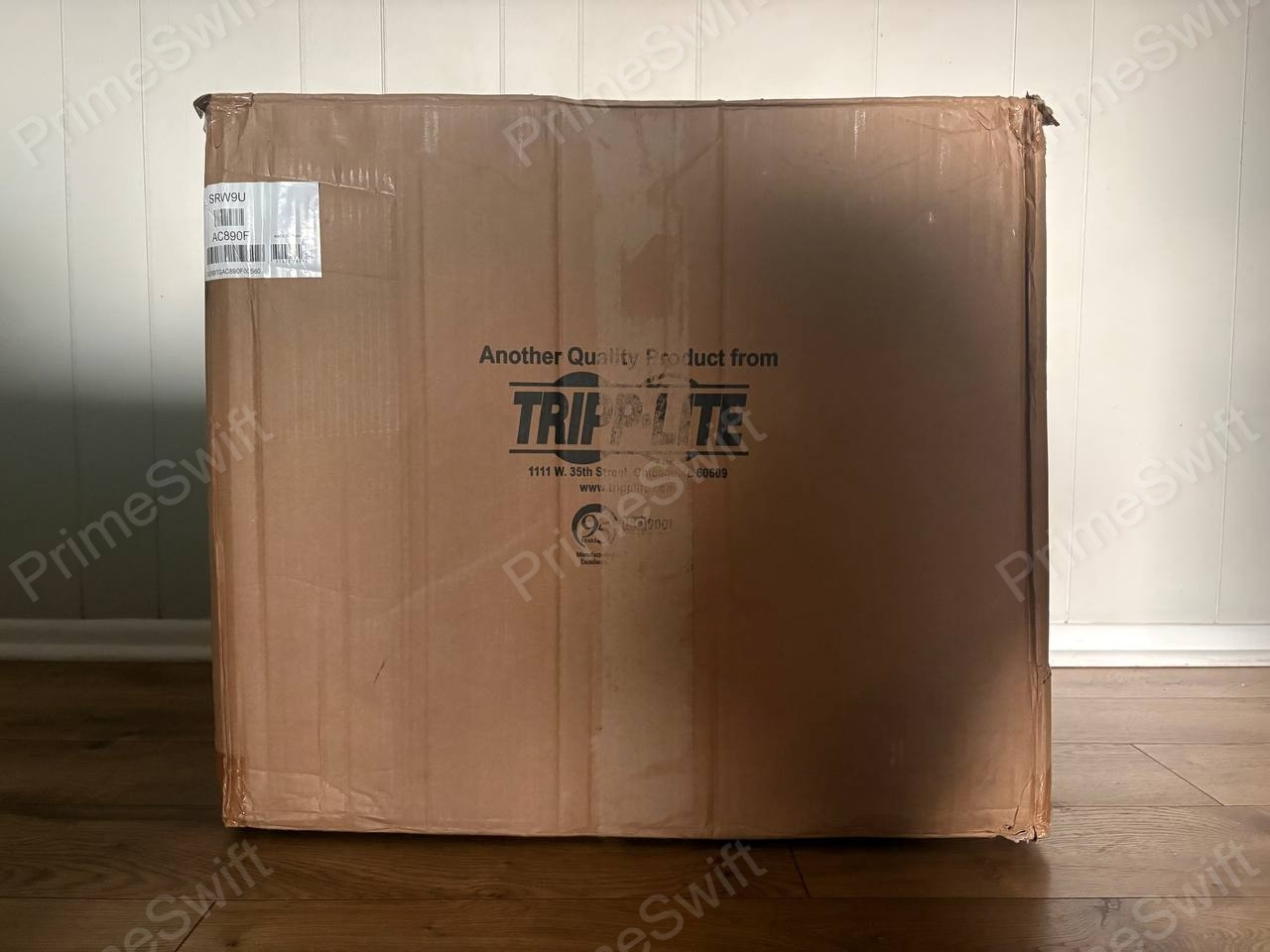 Tripp Lite SRW9U 9U Wall Mount Rack Cabinet 16.5'' Deep Server Case - NEW