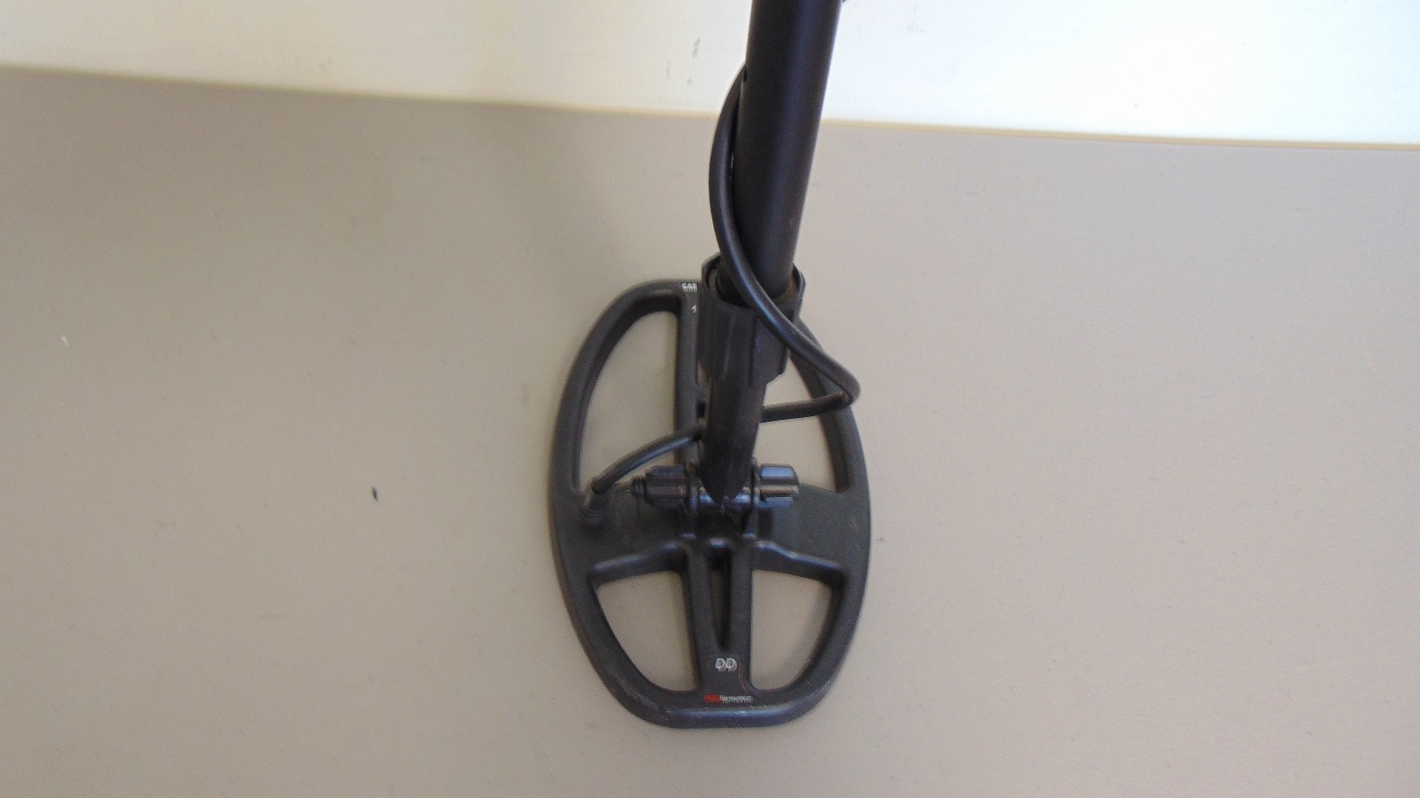 GARRETT AT GOLD METAL DETECTOR W/ HEADPHONES - FREE SHIPPING