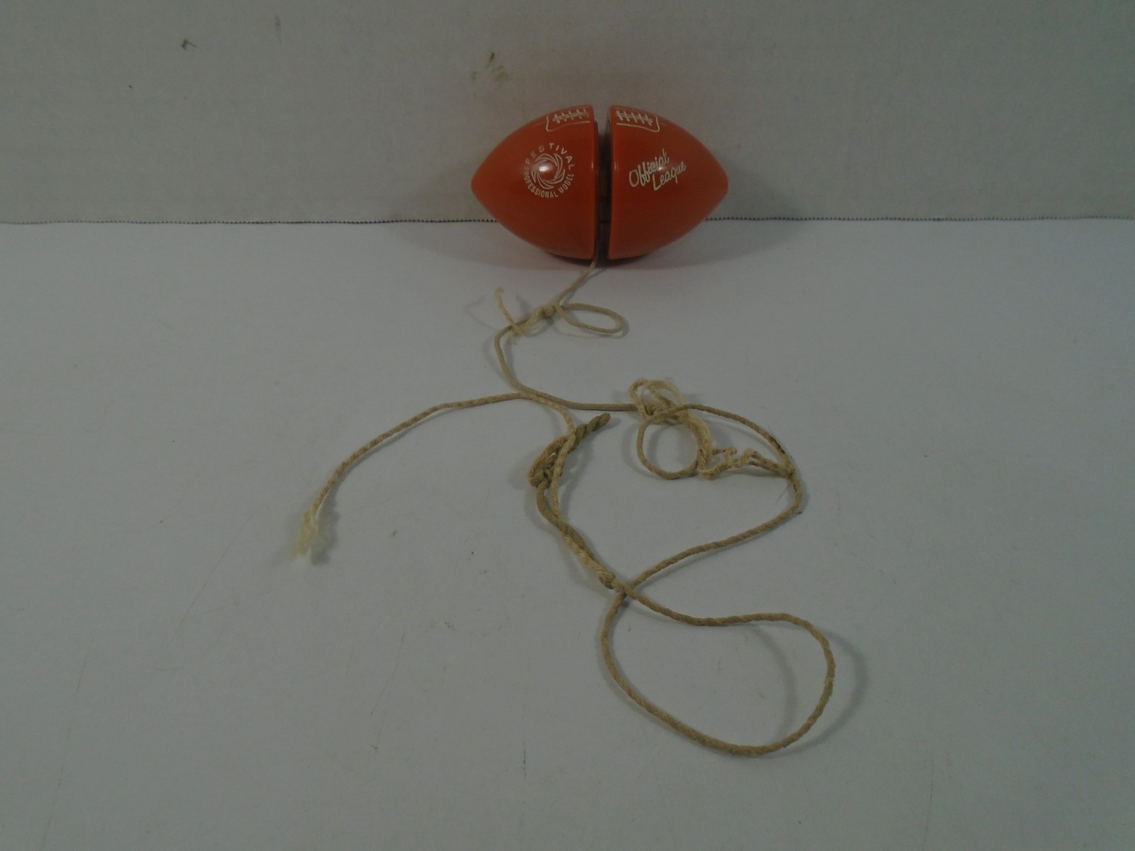 OLD FESTIVAL PROFESSIONAL MODEL--FOOTBALL SHAPED YO YO (OFFICIAL LEAGUE)