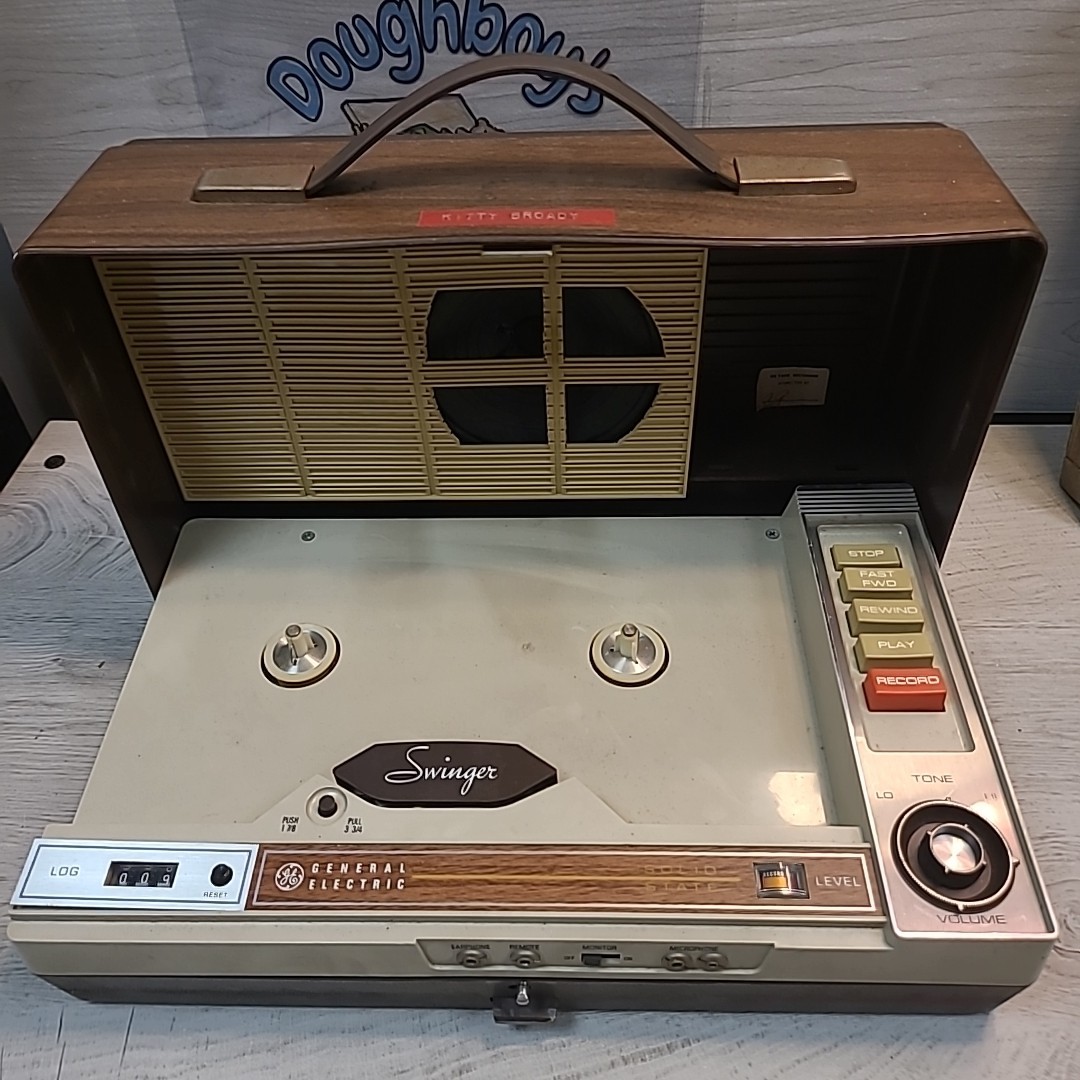 Vintage General Electric Solid State Swinger Reel To Reel Tape Recorder Player