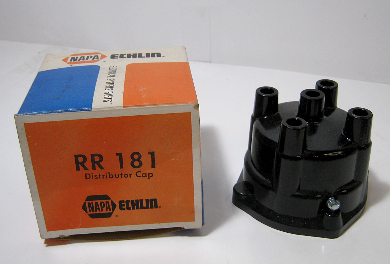 Vintage NAPA AUTO PART Distributor Cap Part No RR 181