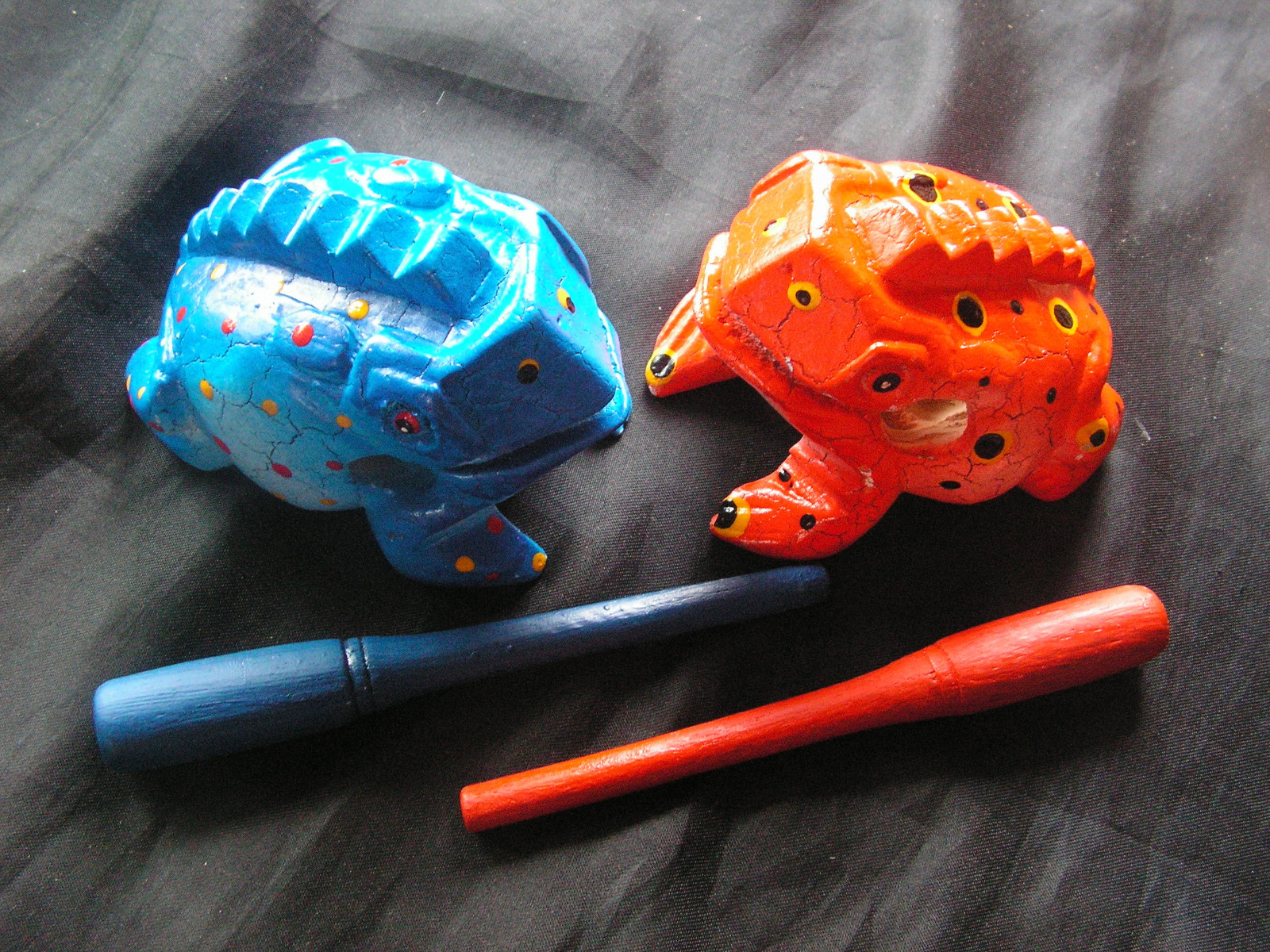 Set of 2 red & blue 4" Wooden Croaking Sound Frog Colorful Hand Carved Wood New