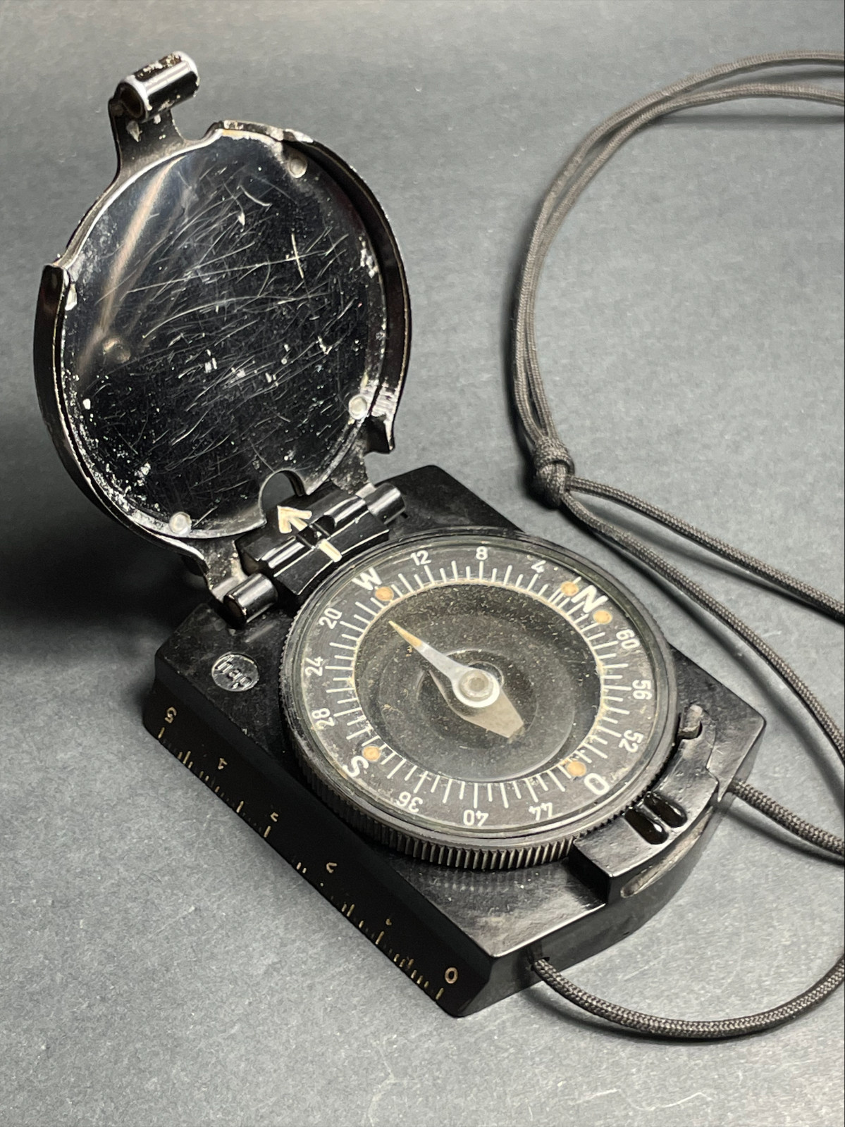Original WWII (WW2) Germany soldier's field compass
