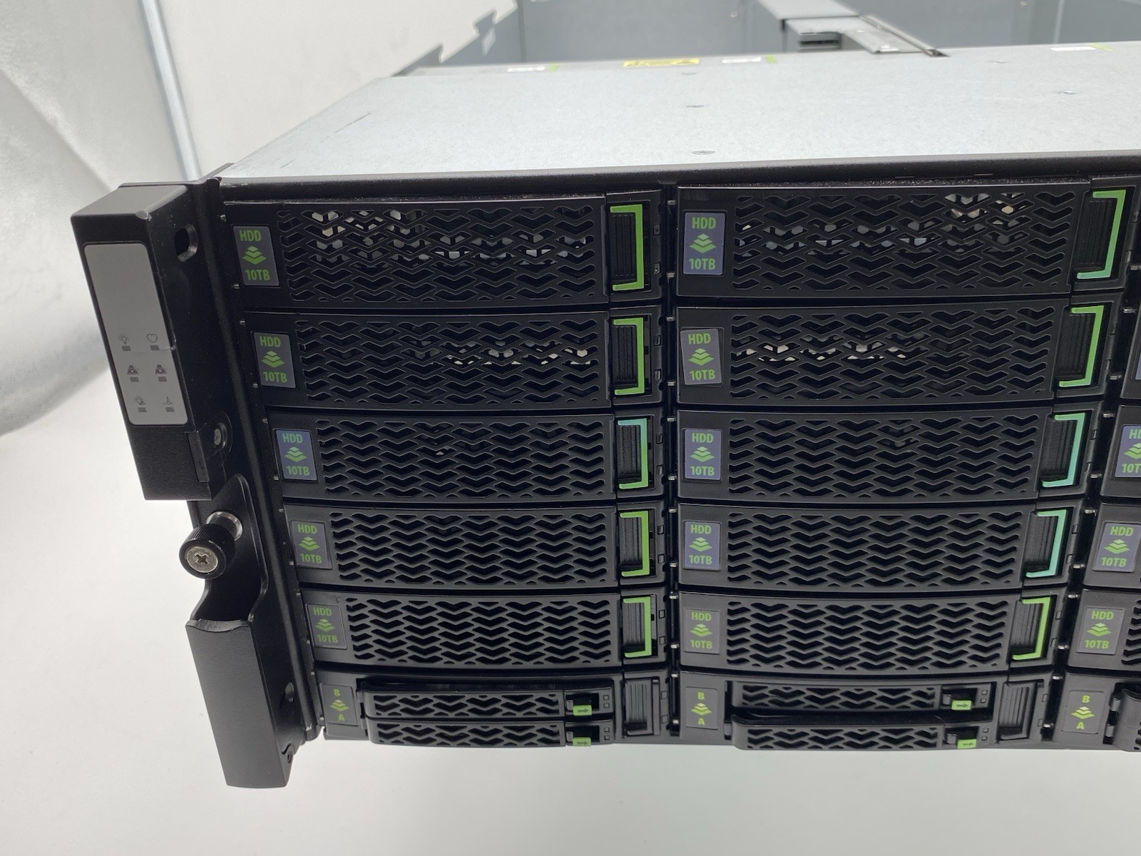 HPE Nimble Storage Q8B52A No Drives