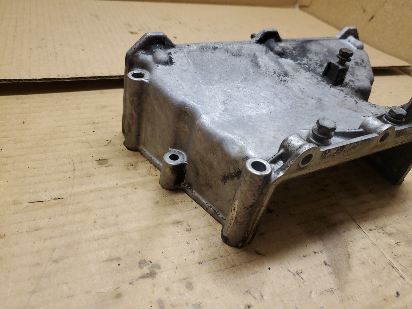 Left Upper Engine Timing Cover | Fits 93 94 95 96 97 98 BMW 740i