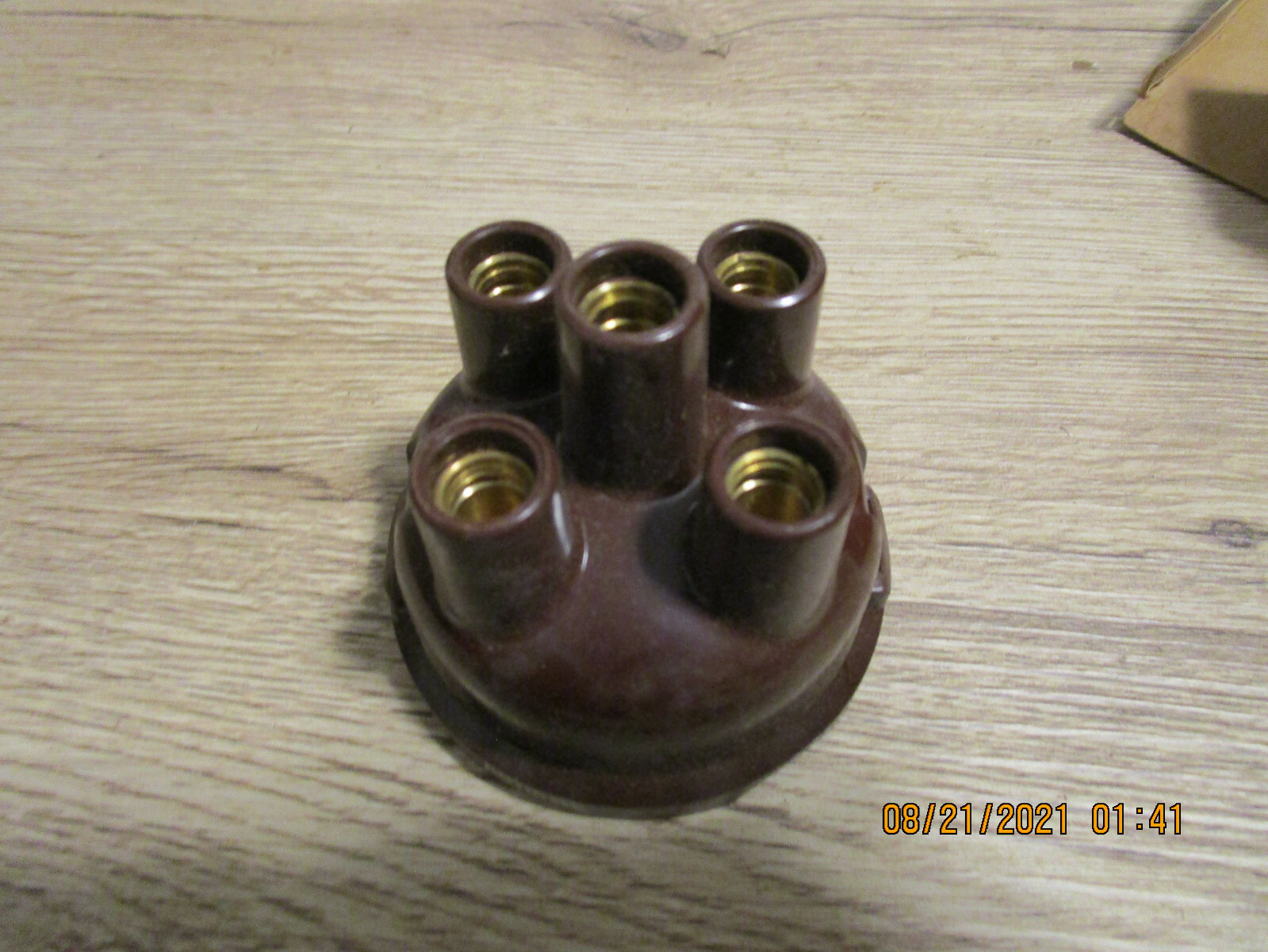 Autolite Distributor Cap DH-104