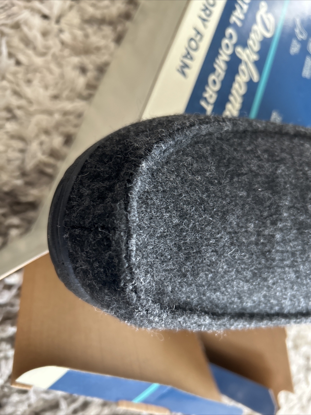 NEW DEARFOAMS SLIPPERS MEMORY FOAM MENS L 11-12
