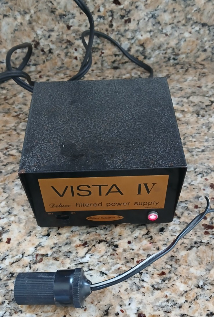 Clifford Industries Vista IV 12v Deluxe Filtered Power Supply Tested Works