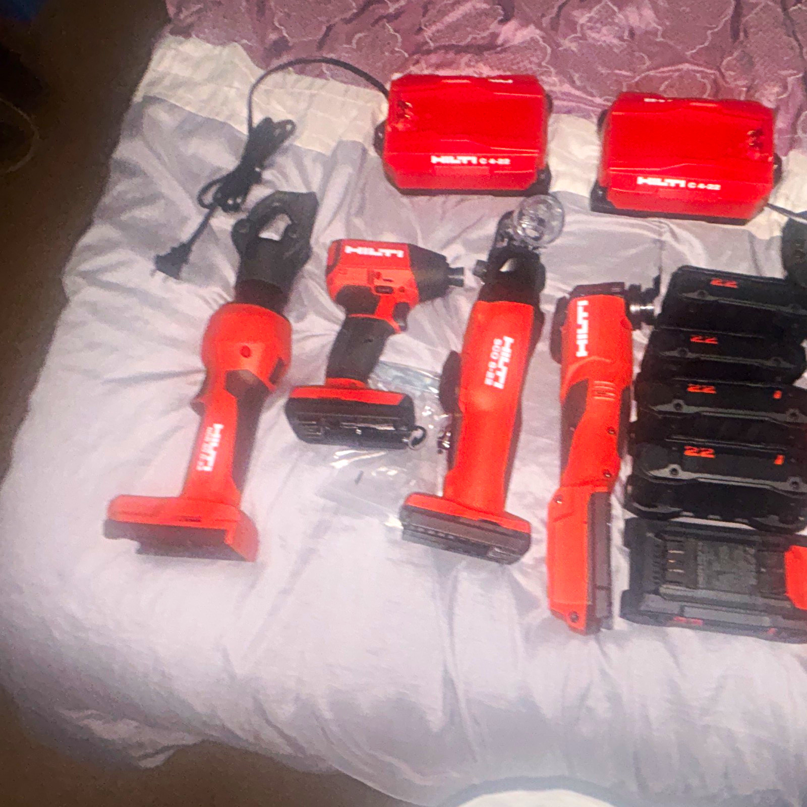 Hilti SCO 6-22/NCV 6-22 22V Cordless Power Tool Set, 4 Batteries, Charger