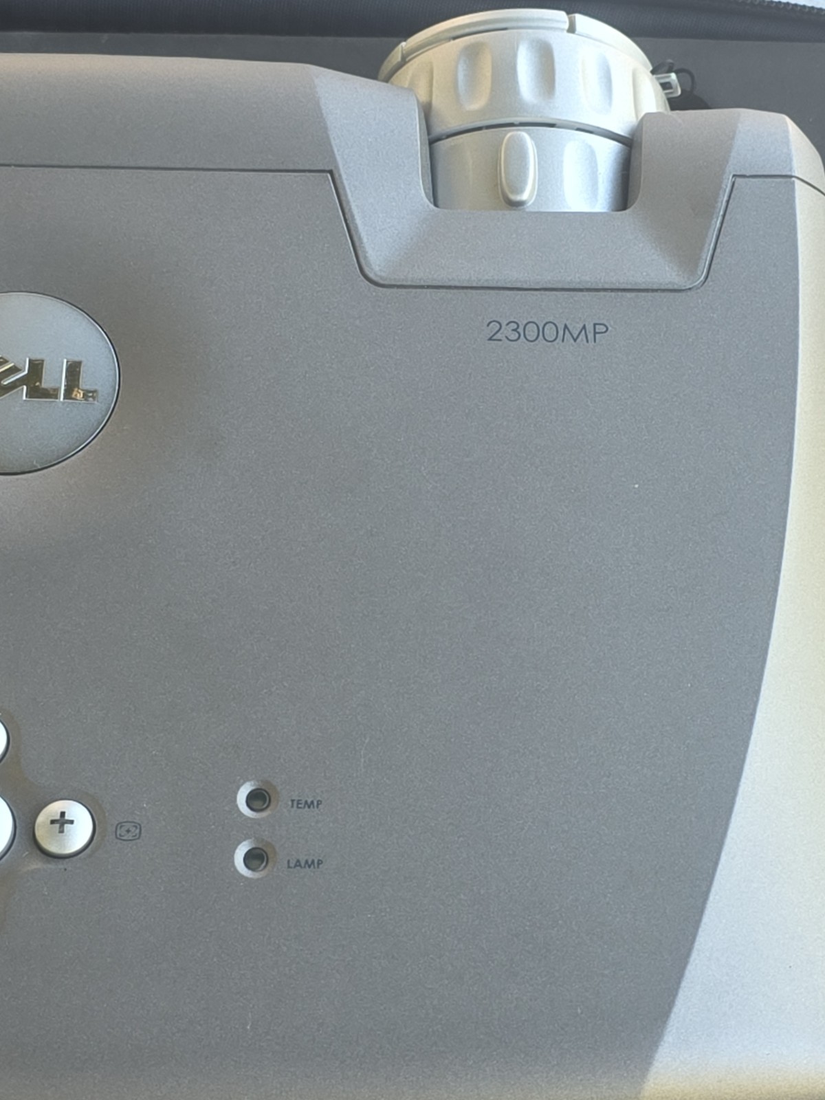Dell 2300MP DLP Projector with Cables, Remote, and Case