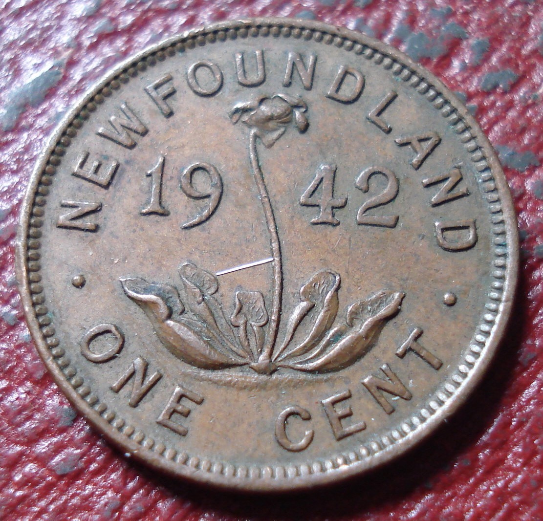 1942 NEWFOUNDLAND SMALL CENT IN VF-EF CONDITION