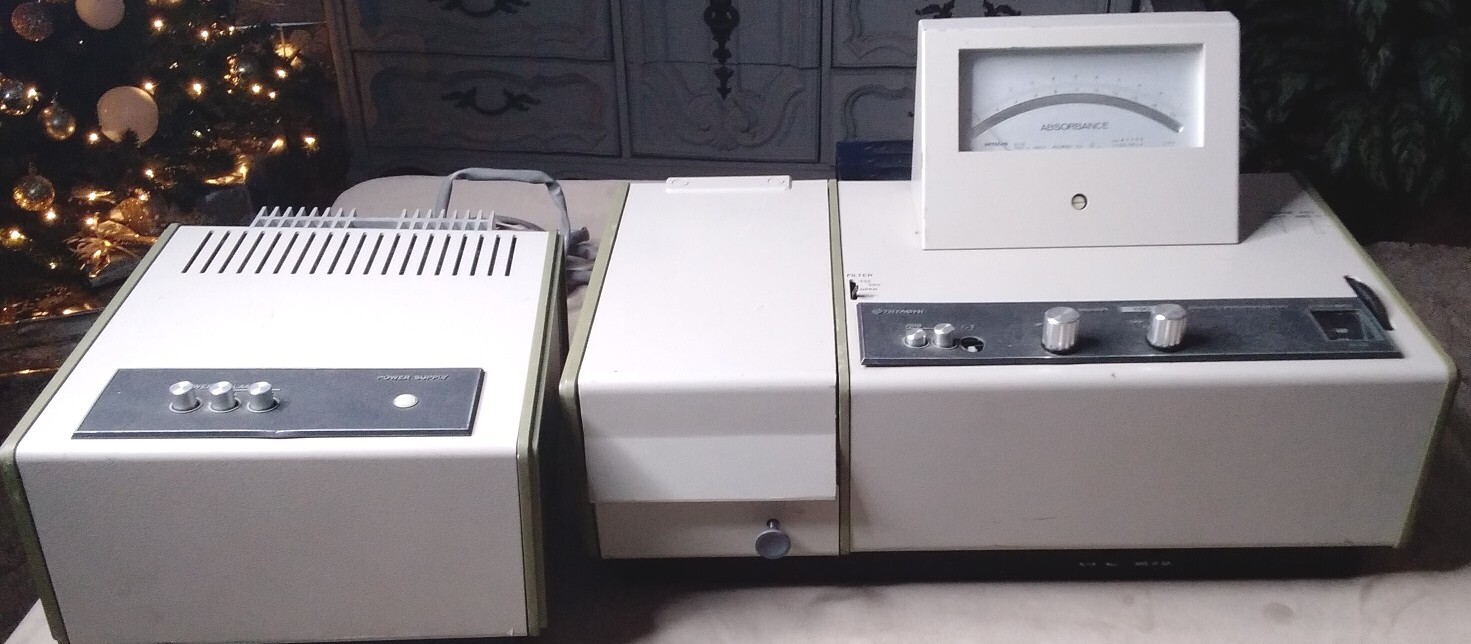 Vintage Hitachi 100-10 Spectrophotometer JAPAN MADE
