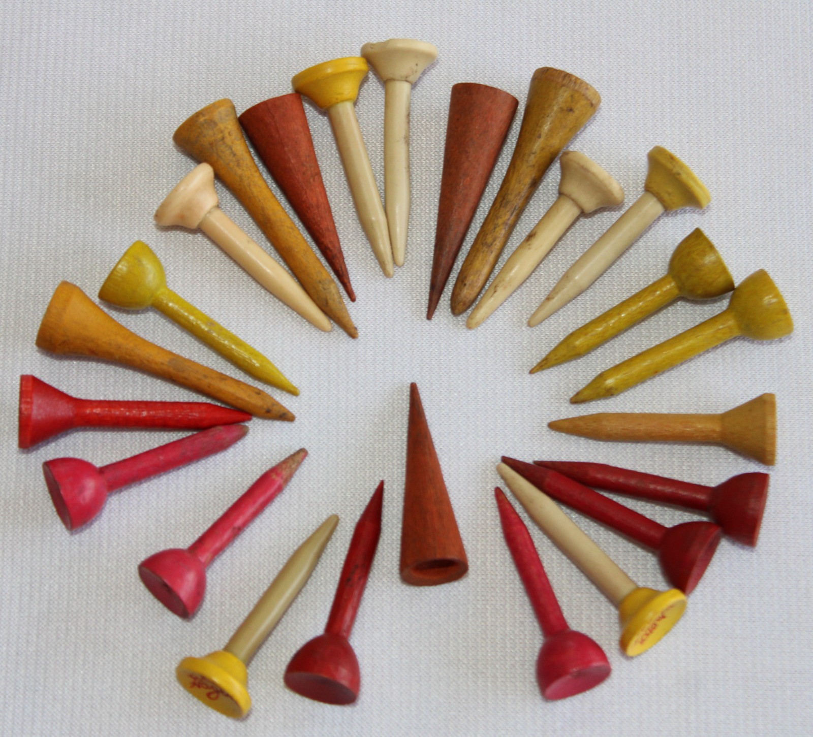 WONDERFUL VARIETY LOT OF 24 ANTIQUE GOLF TEES-WALTER HAGEN-THE REDDY TEE-CONES