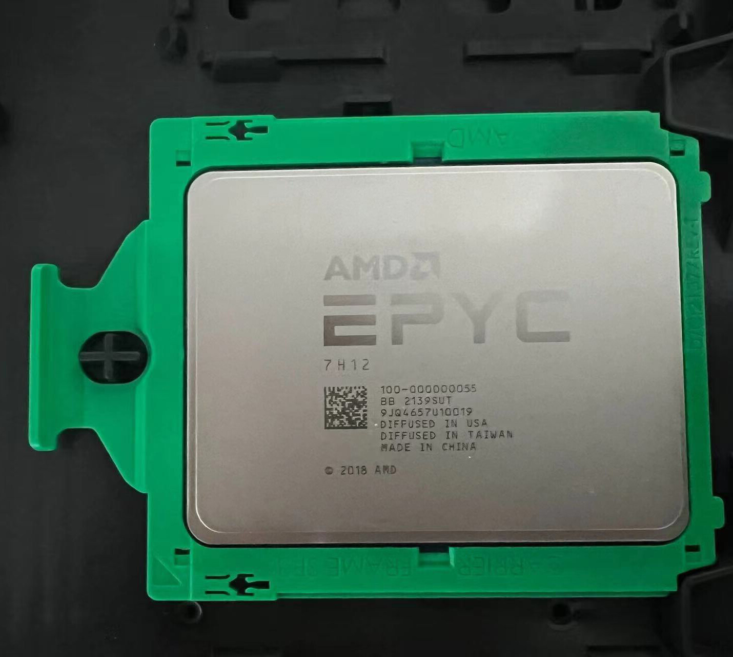 AMD EPYC 7H12 64core 128threads 256MB 2.60GHz 280W SP3 CPU processor 7H12