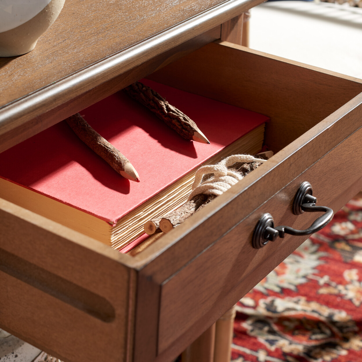 SAFAVIEH Whitney 1-Drawer Accent Table | Brown |