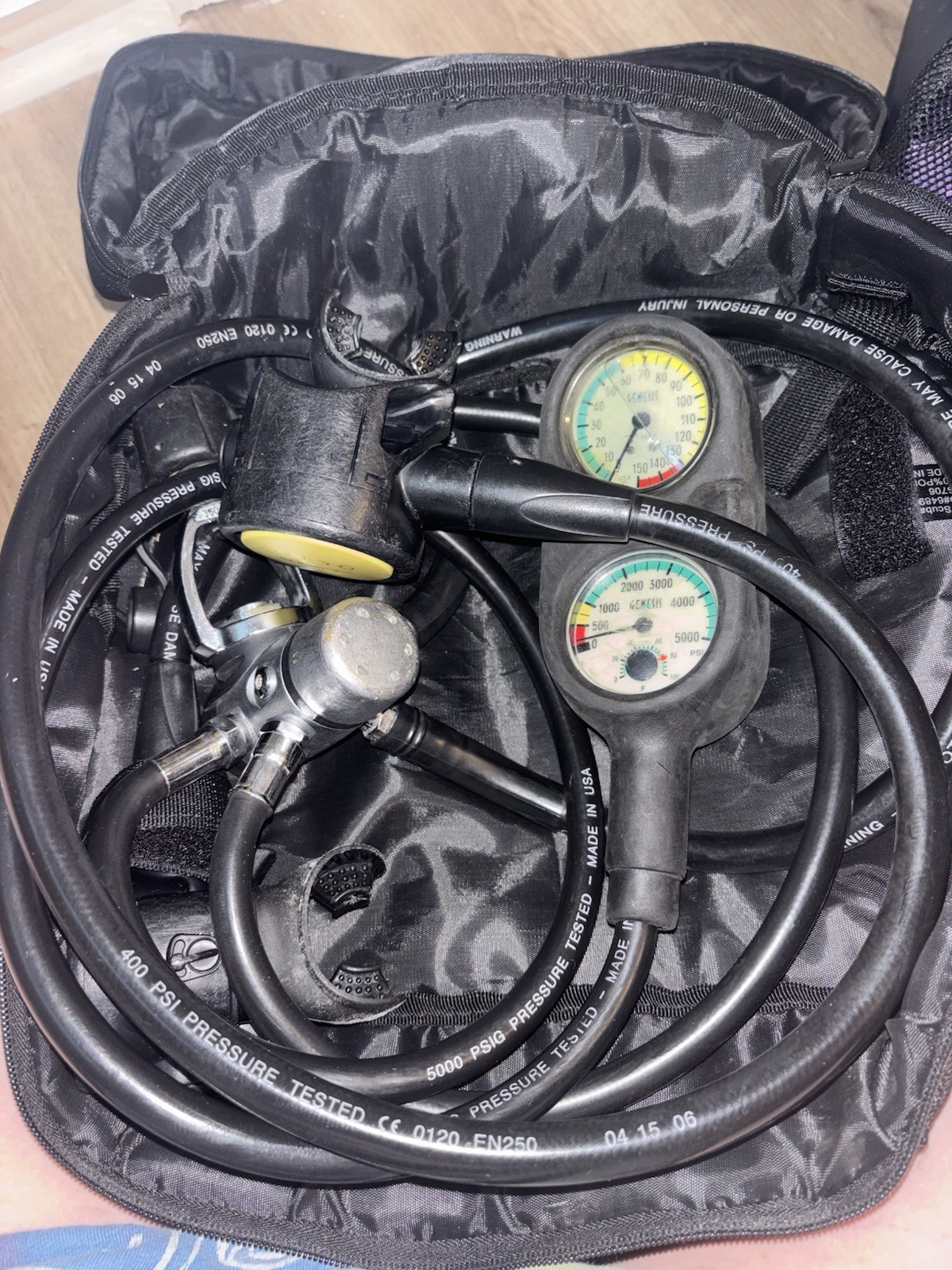Scuba Leesward Regulator Console Gauge Set w/ Pressure Gauges, Hoses, LEW Bag