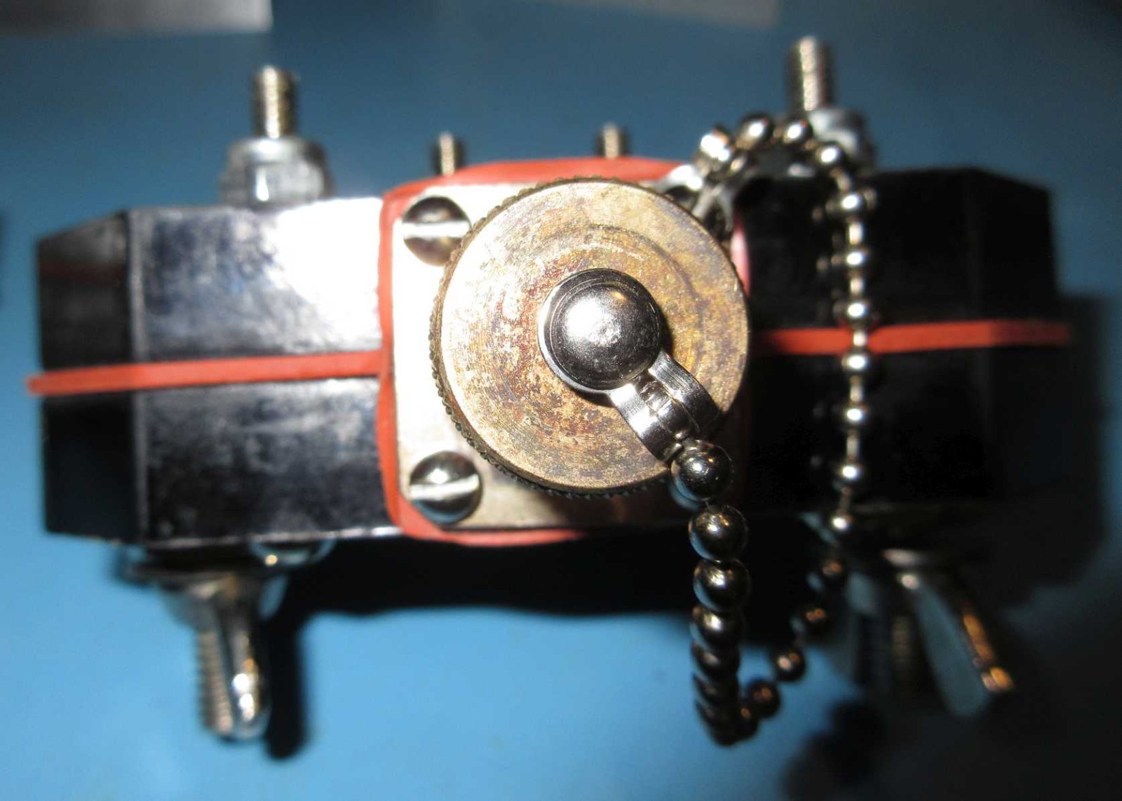Comspace Corp IL-4/GRA-4 Center Insulator For Dipole