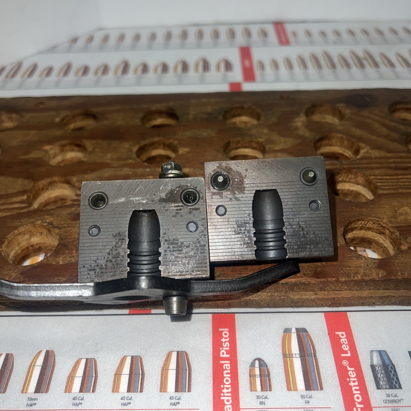 MAGMA ENGINEERING BULLET  MOLD , 45 -70/405/TGG/RNF