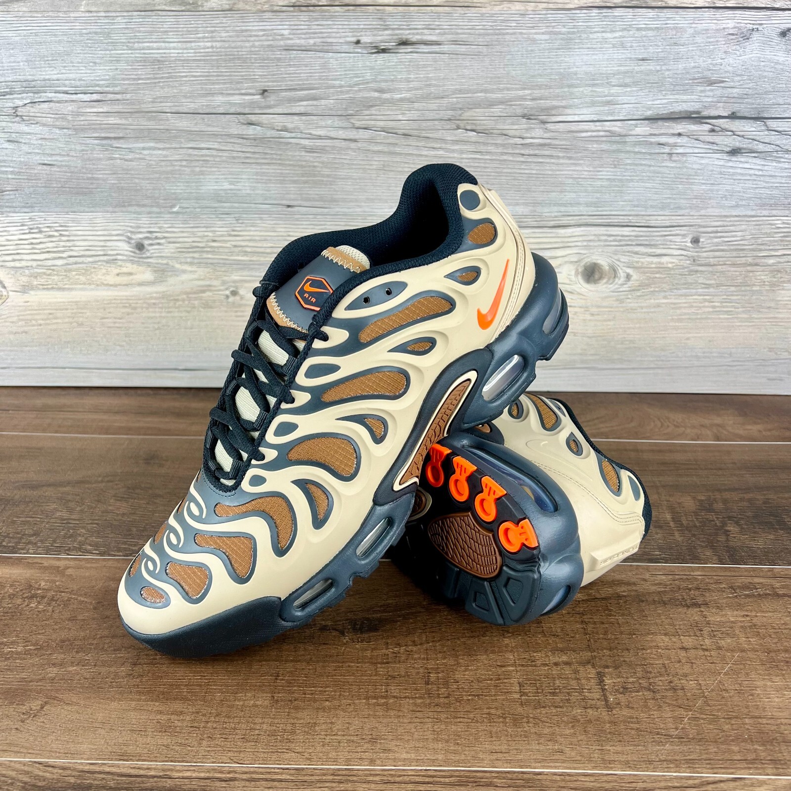 Nike Men's Air Max Plus Drift Mens Sz 10.5 Khaki Dark Smoke Sanddrift FZ3041 200