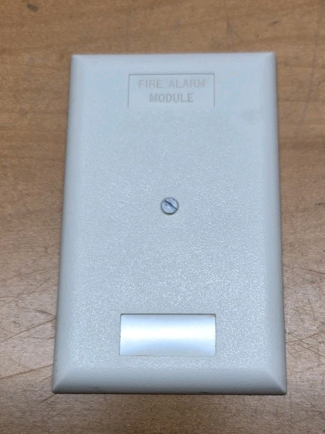 Edwards SIGA Input/Output Relay Module White Cover Plate W/Screws bmc BIN23