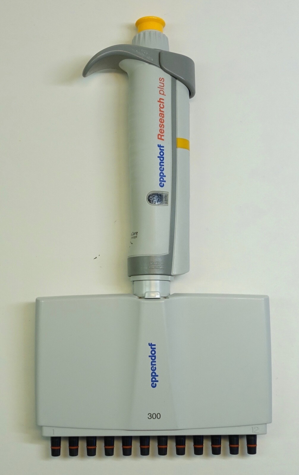Eppendorf Research Plus 300 12-Channel Pipet, 30-300uL; Multichannel Pipettor