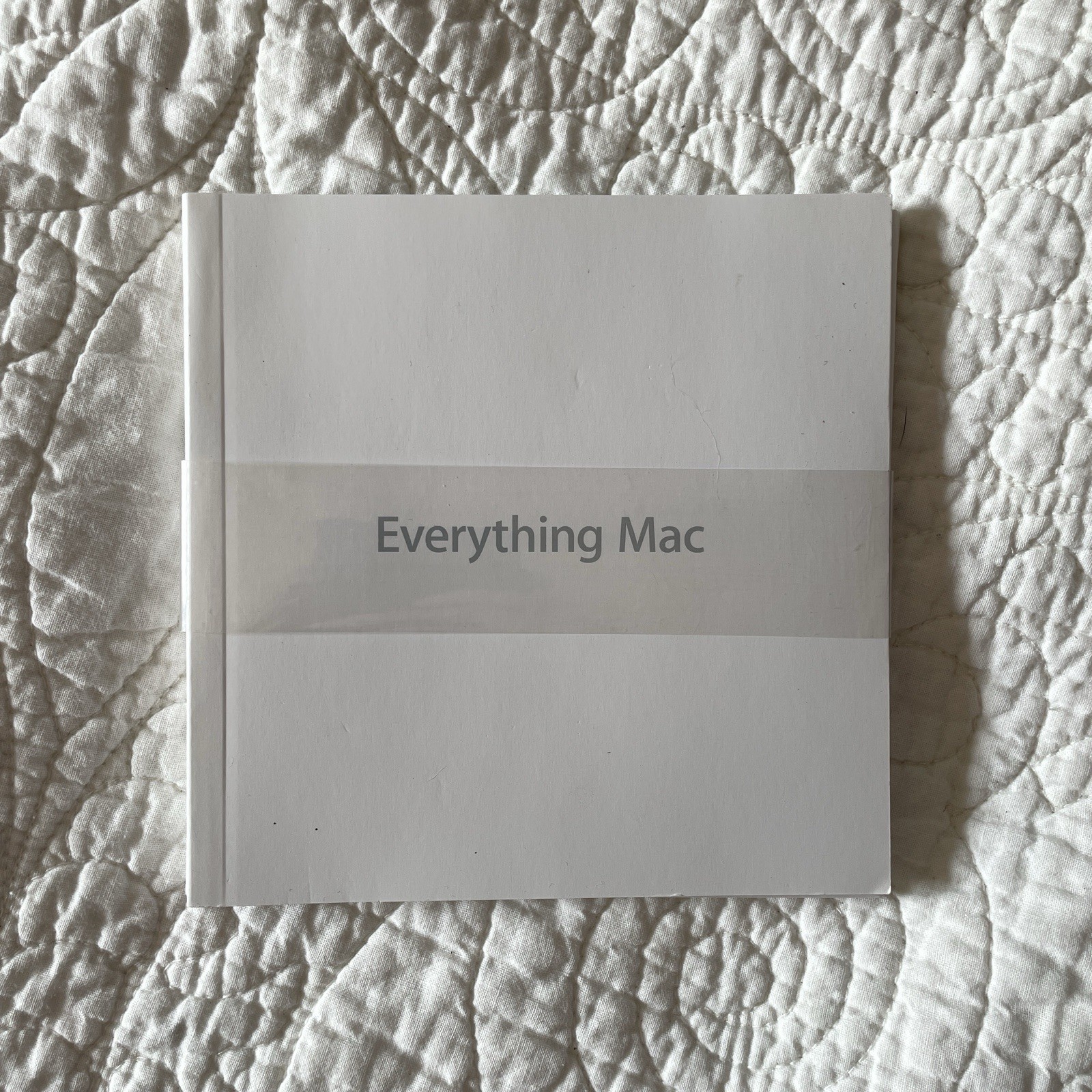 Apple iMac Mac OS X 10.6.3 Install DVD Set AHT 3A197 Booklets Stickers Pack 2010