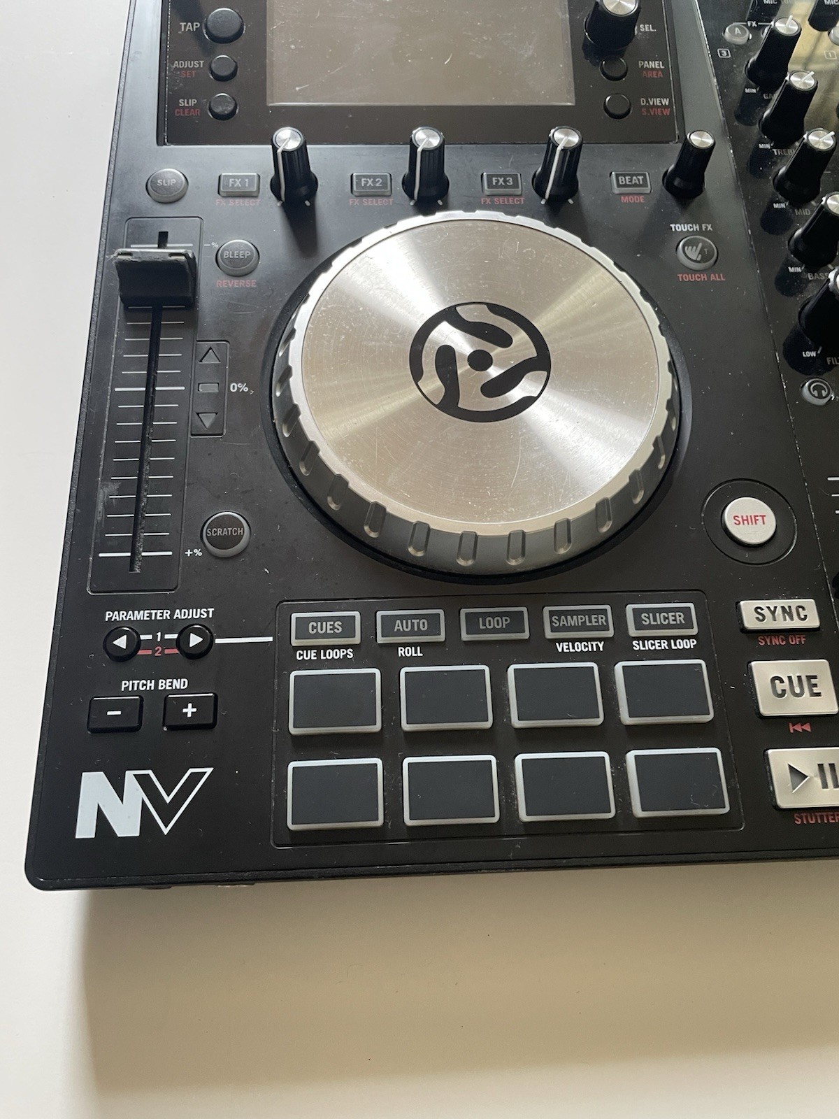 Numark NV 4-Deck Dual-Display USB DJ Controller Turn Tabletop - Black
