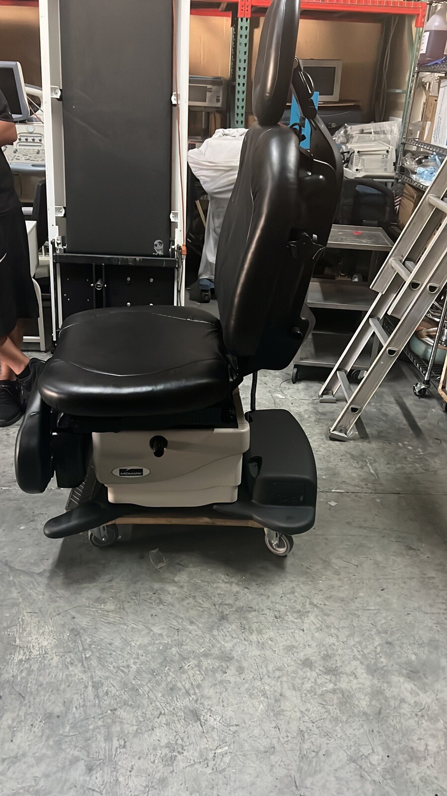 midmark 630 humanform procedure chair