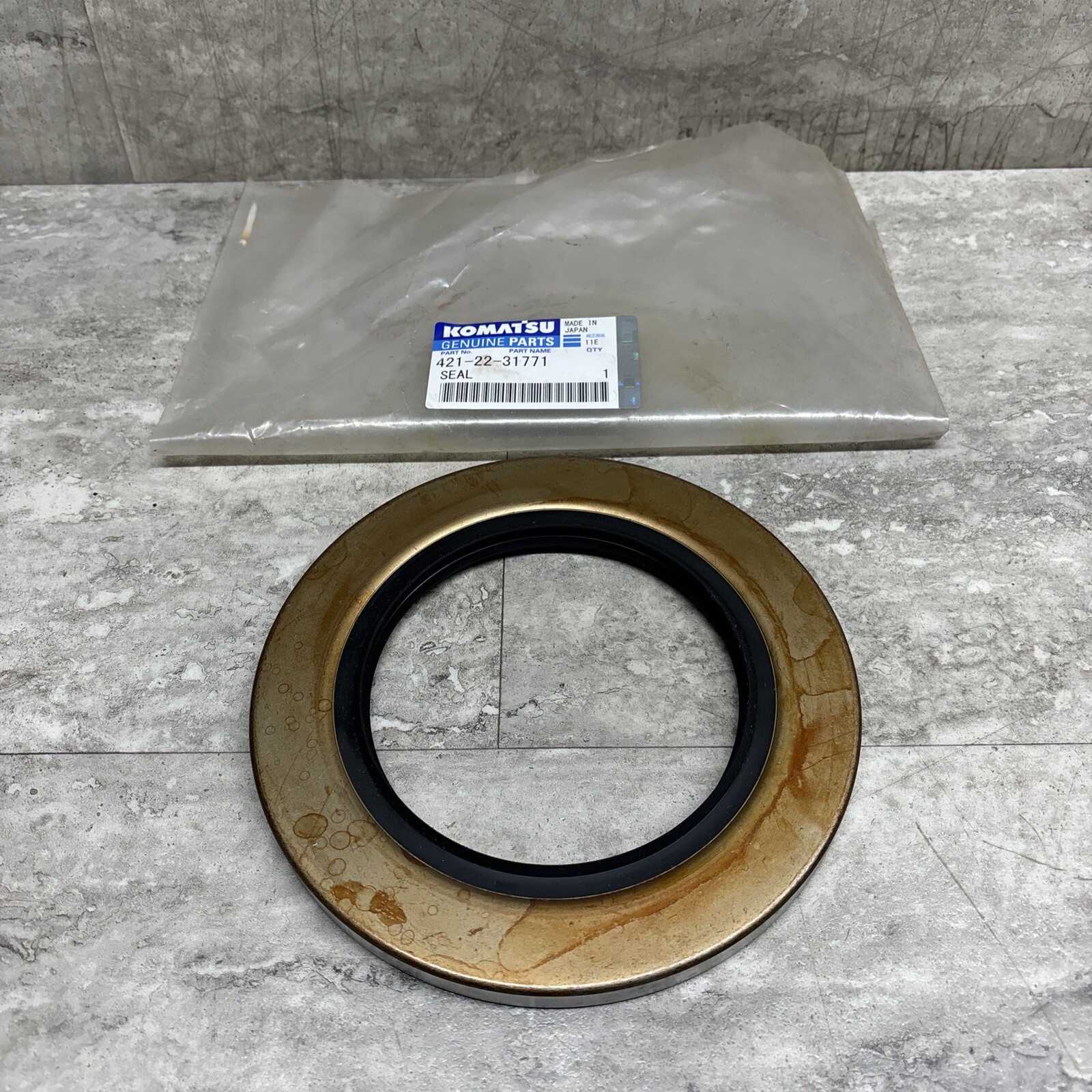 OEM Komatsu 421-22-31771 Seal, New
