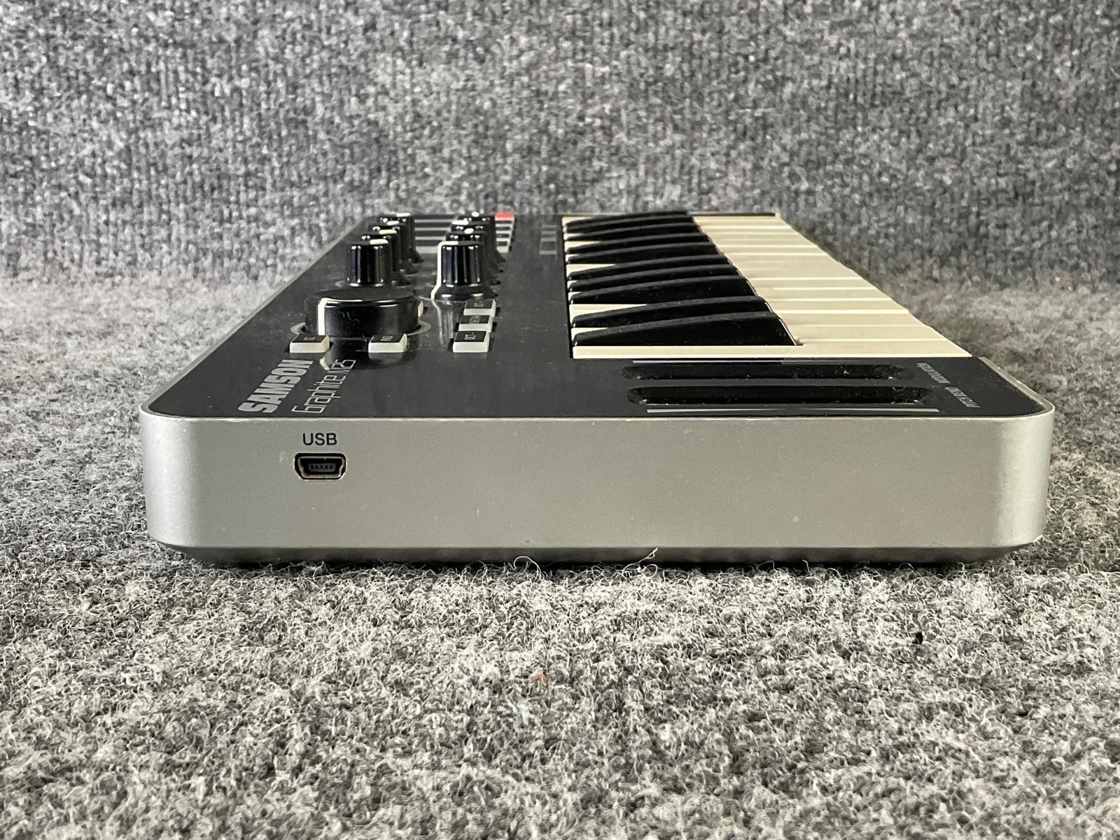 Samson Graphite M25 25-Key USB MIDI Controller Keyboard Used