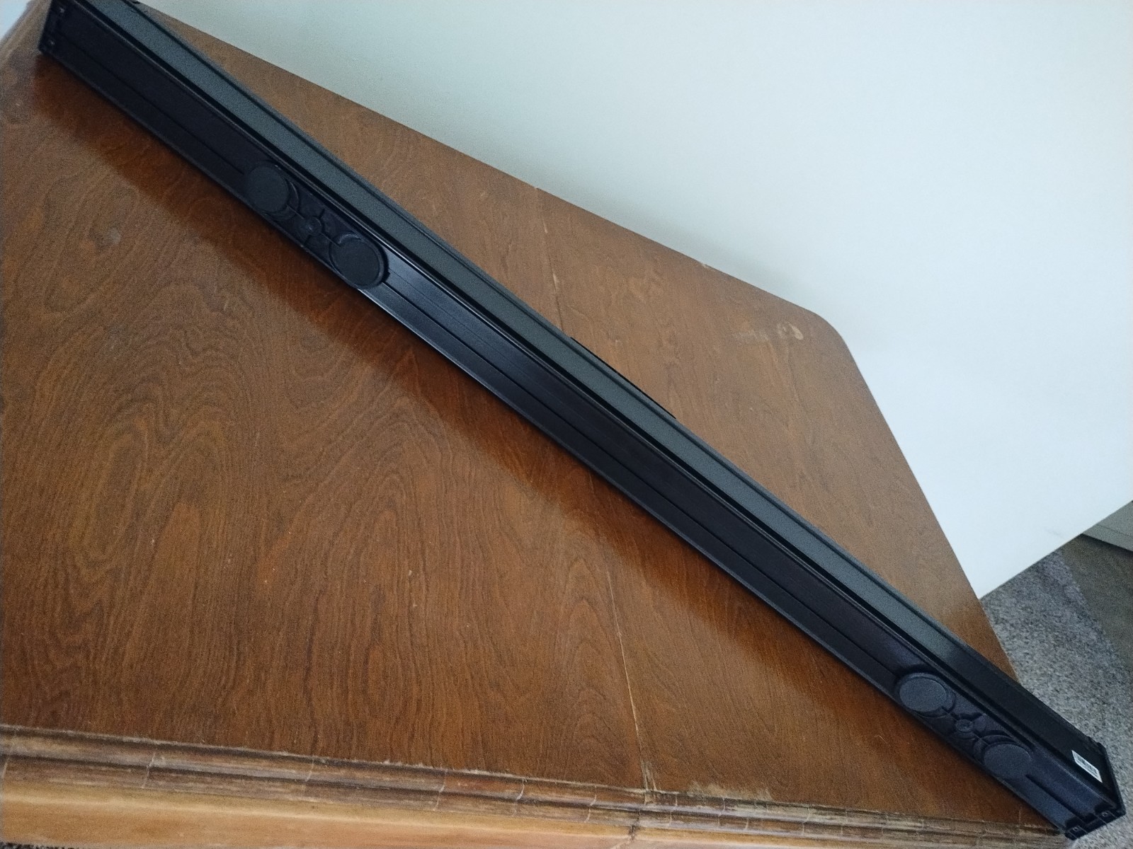 Grandview PT-B50WM4AB U-Work 50" Table-Top Projection Screen-4:3 Black Case