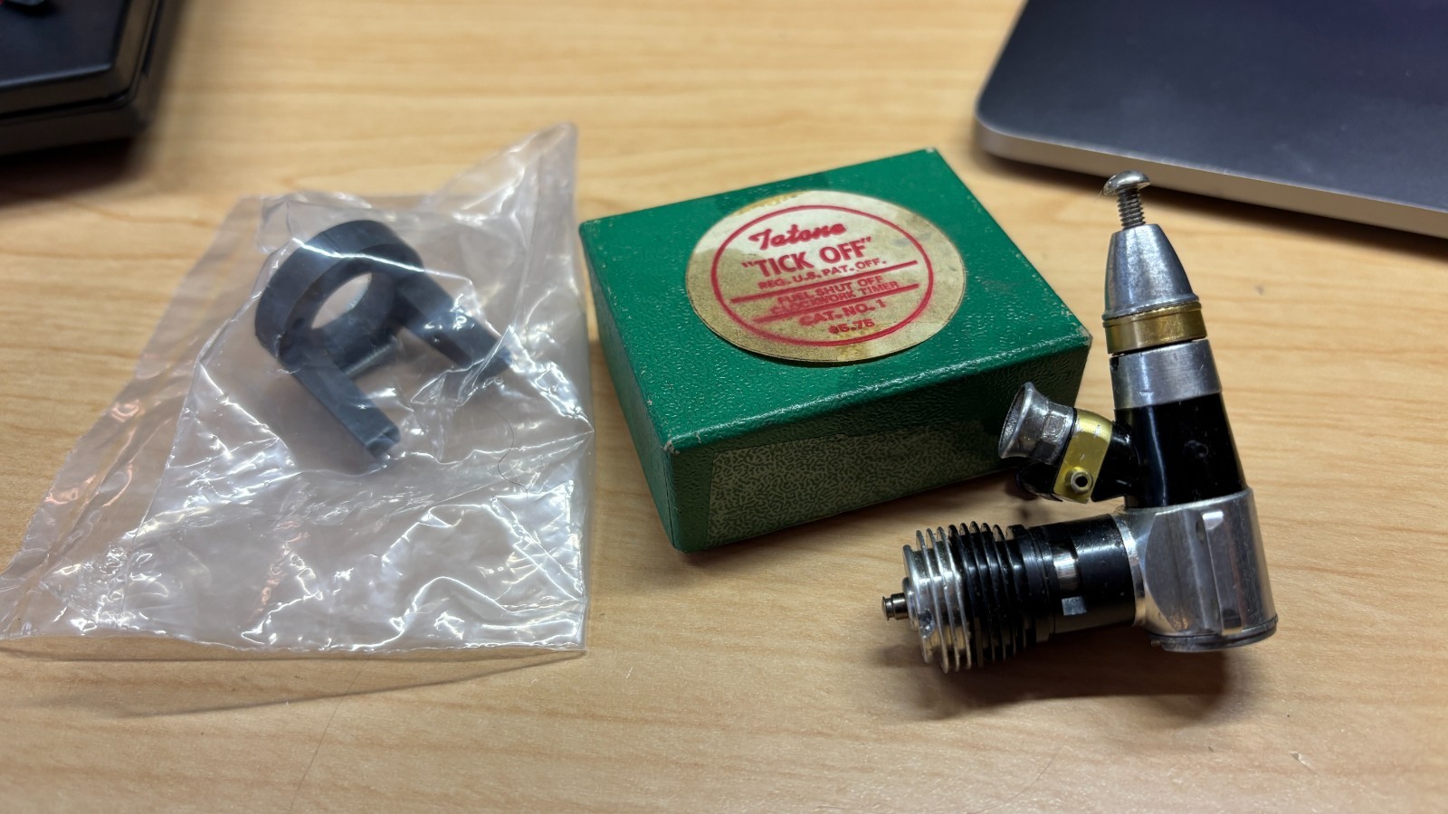Cox Tee Dee .049, Engine Mount, Timer Free Flight Bundle