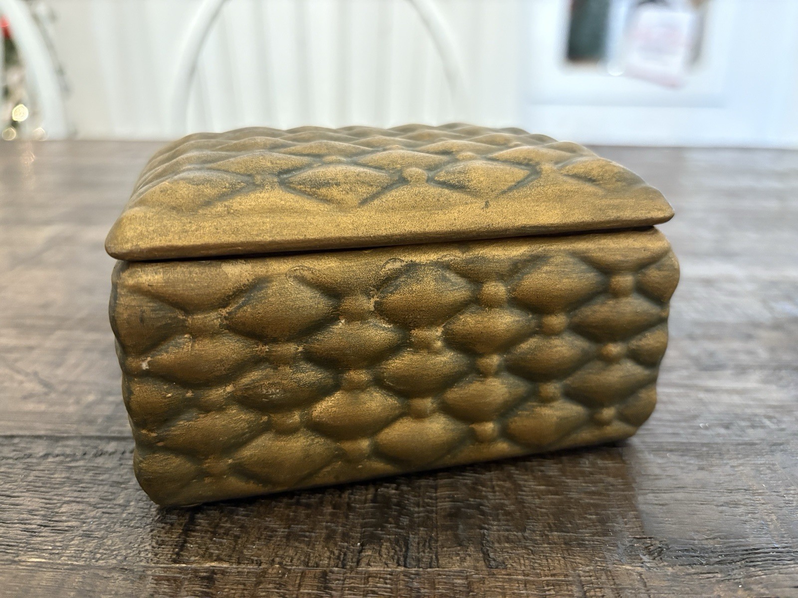 Ceramic Trinket Box Gold Woven Pattern
