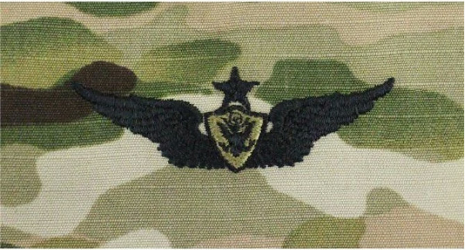 ARMY EMBROIDERED BADGE ON OCP SEW ON: AIRCRAFT CREWMAN: AIRCREW - SENIOR