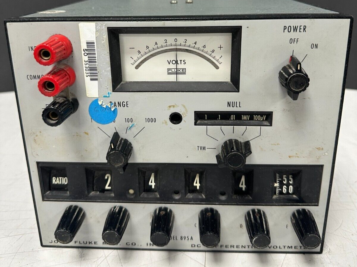PARTS! John Fluke Model 895A  Differential Voltmeter (UNTESTED)