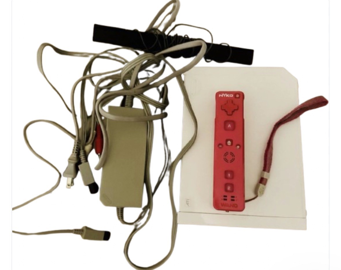 Nintendo Wii (Tested, Works, And Cleaned)