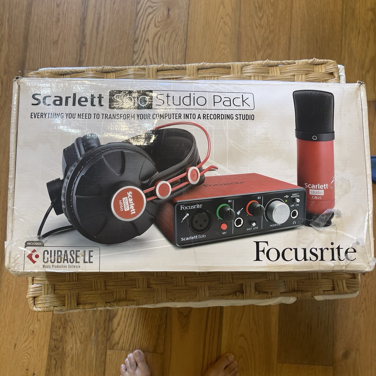 e Scarlett Solo Studio 3rd Gen - Interface + CM25 MkIII Mic + XLR Cable -