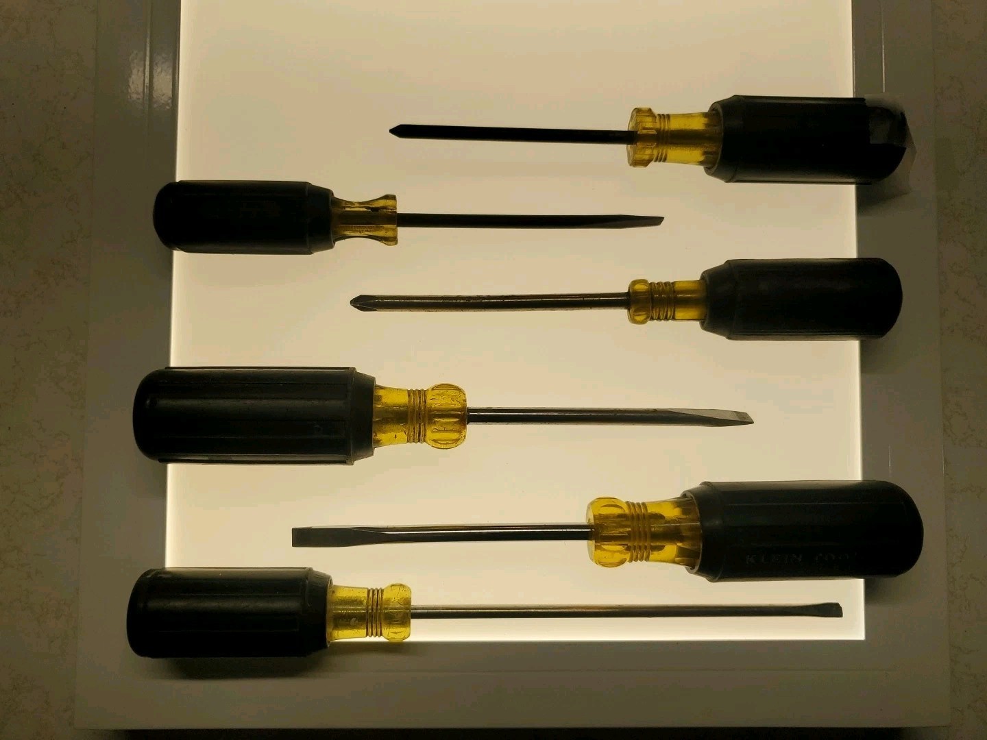6 Vintage incl. USA,Klein,Japan Yellow Translucent Insulated Handle Screwdrivers