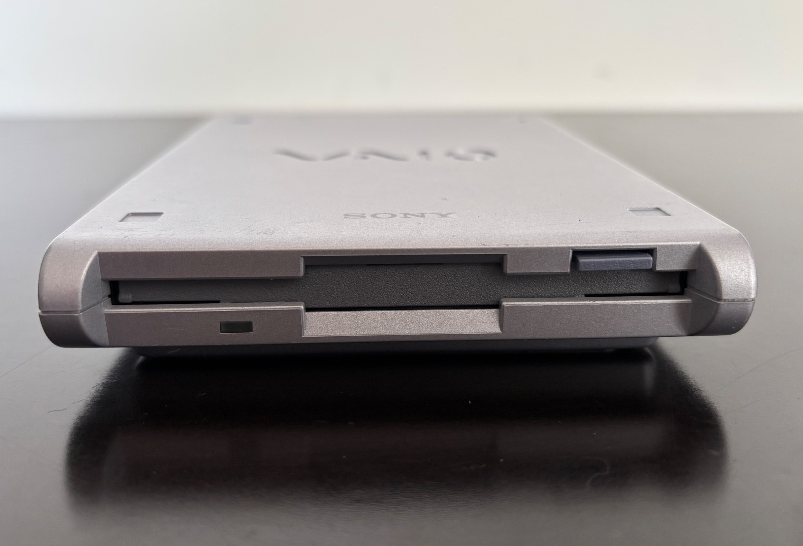 Sony VAIO PCGA-UFD1 3.5 inch External Portable Diskette Floppy Disk Drive USB